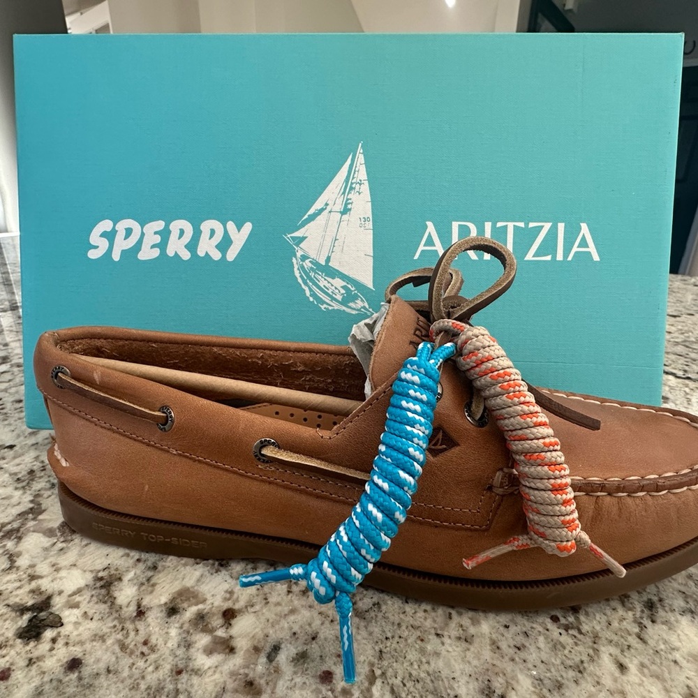 NWT Sperry x Aritzia Women's Brown Boat Shoes Size 9